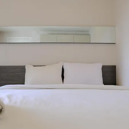 Homey 1Br At Apartment Parahyangan Residence By Travelio